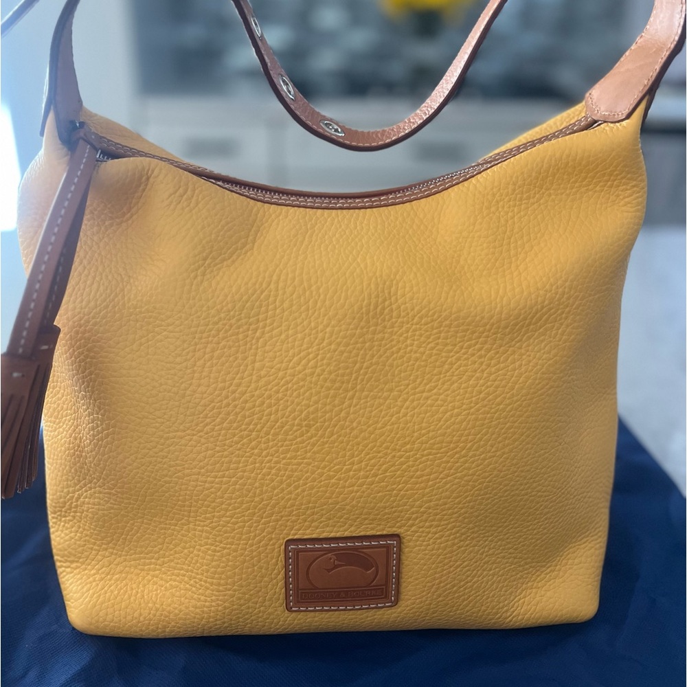 Gorgeous bag with wallet.